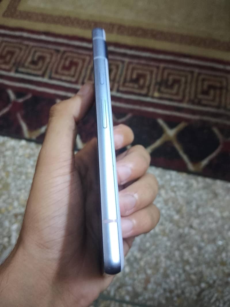 Google Pixel 7a 5