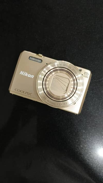 Nikon cooplix s7000