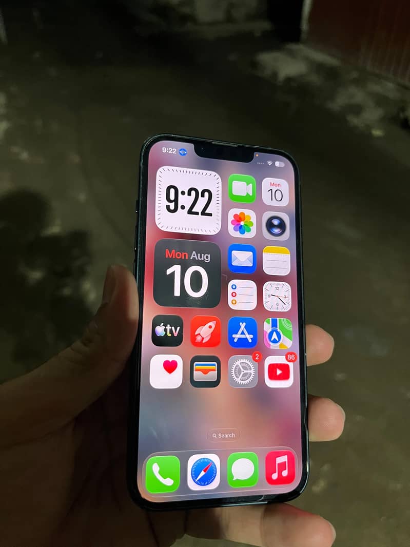 Apple iPhone 13 1