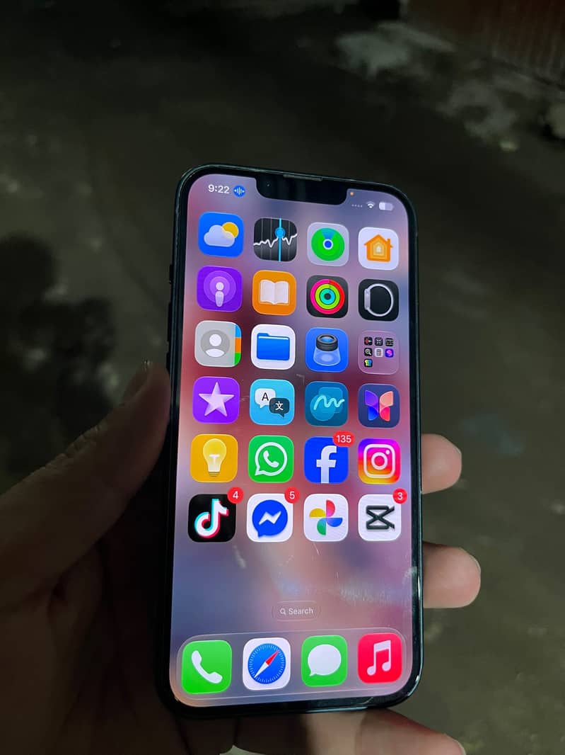 Apple iPhone 13 5