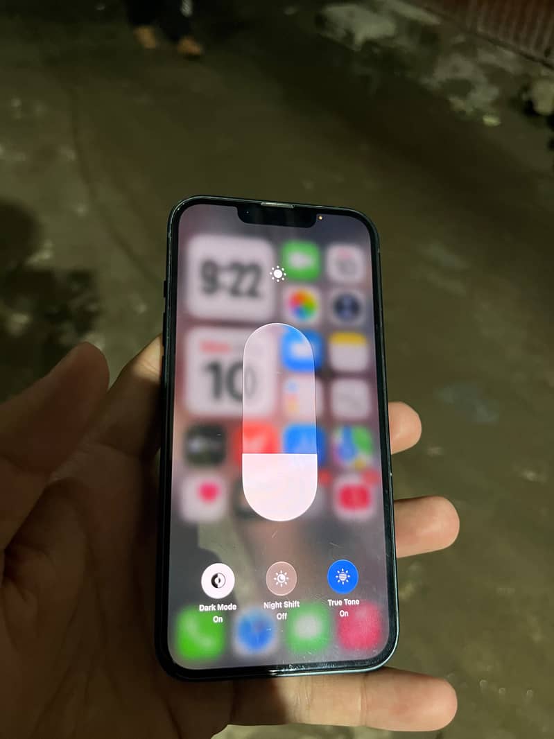 Apple iPhone 13 6