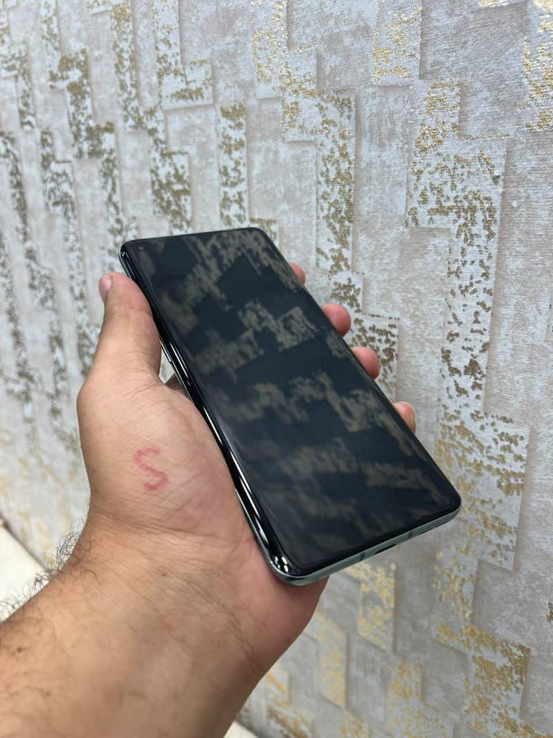 One Plus 10 Pro 3