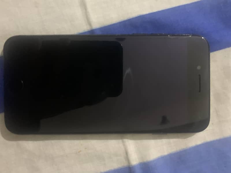 Apple iPhone 7 3