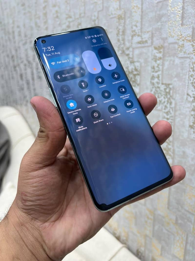 One Plus 10 Pro 4
