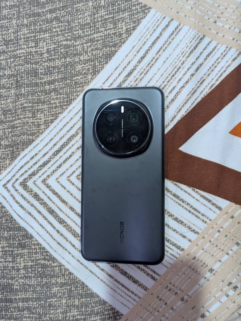 Honor Magic7 Pro 8