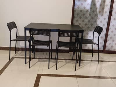 Coffee Table with 4 Chairs