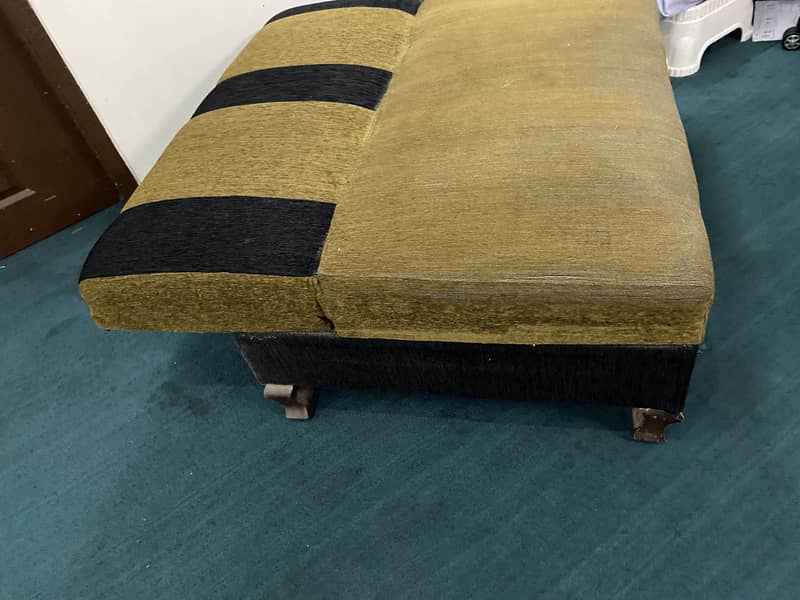 2 sofa beds 1