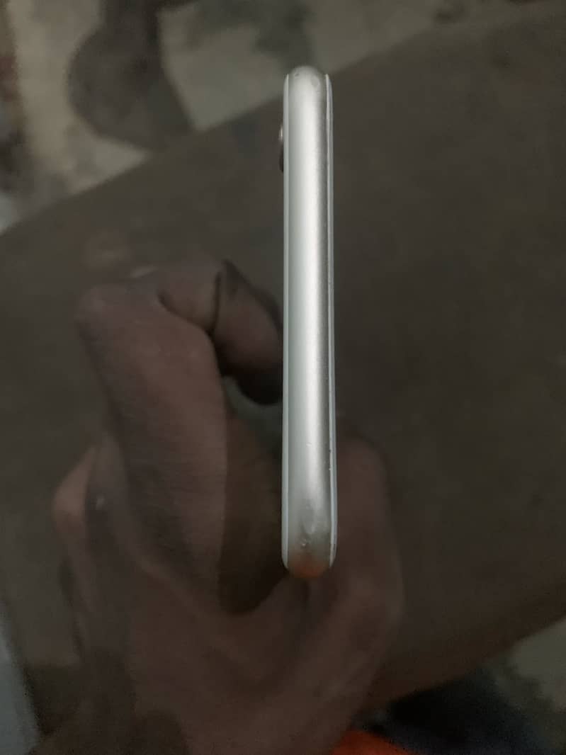Apple iPhone 6 Plus 2