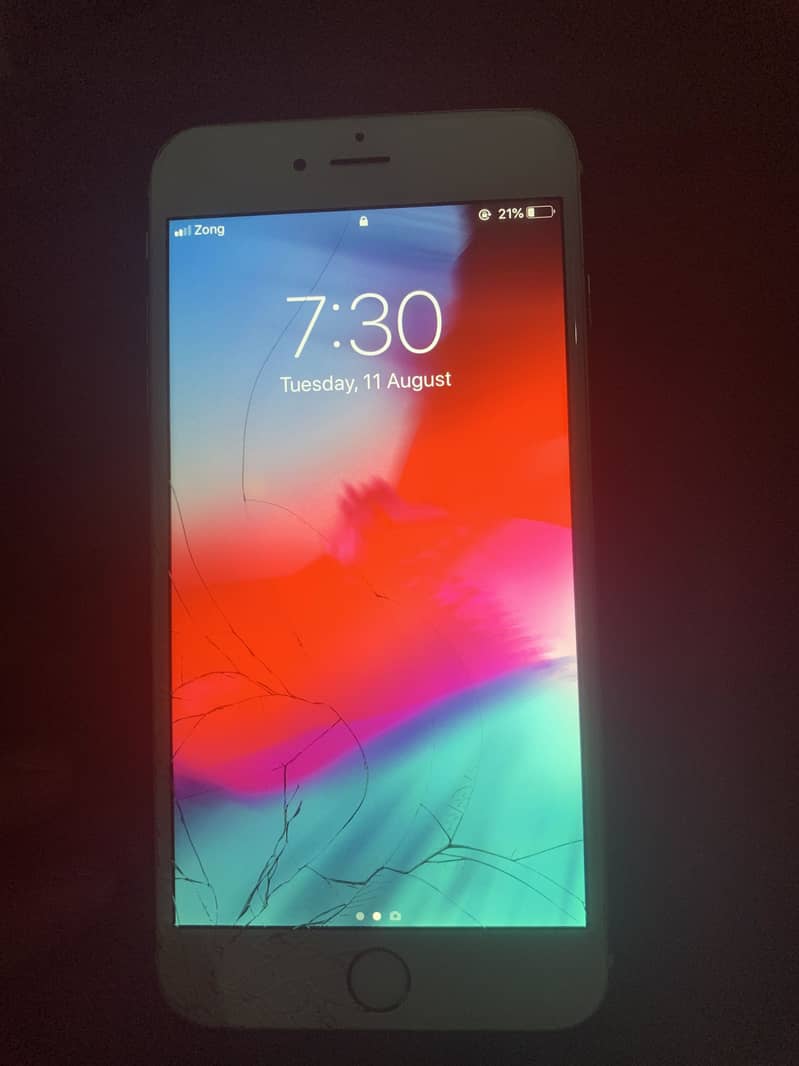 Apple iPhone 6 Plus 8