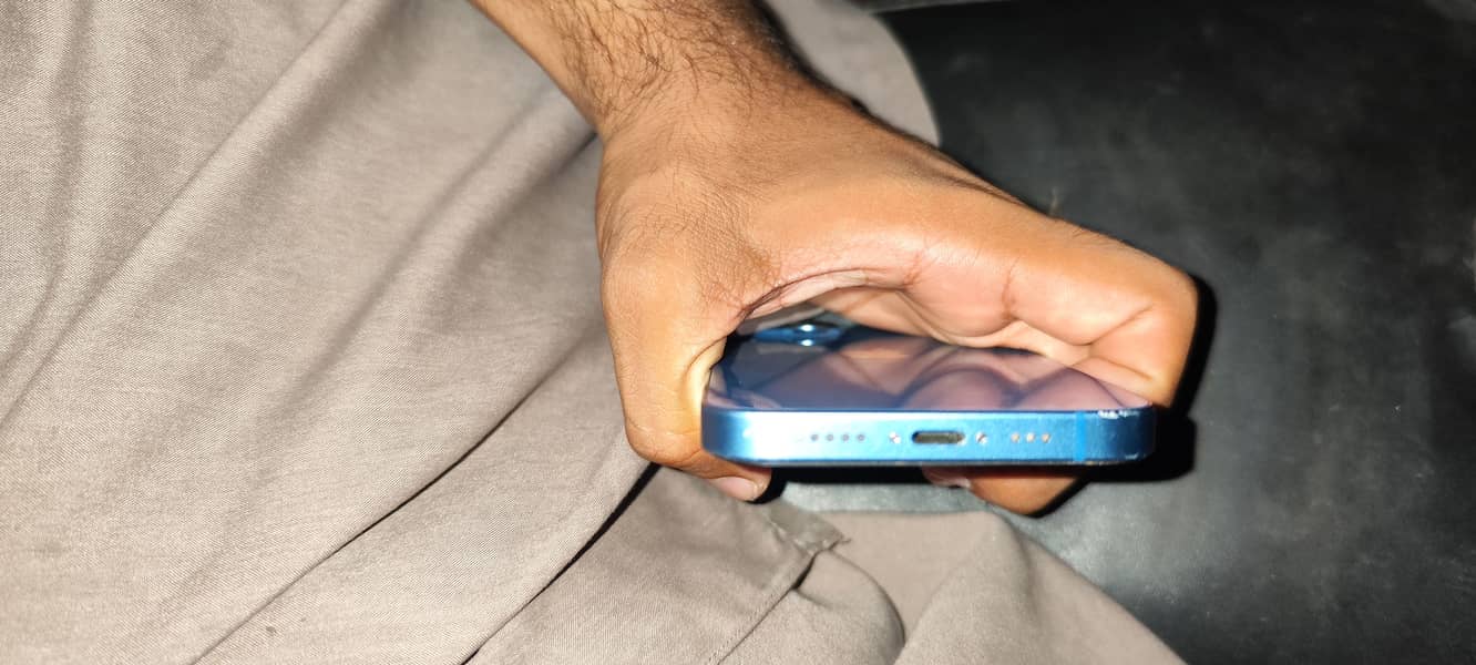 Apple iPhone 13 3
