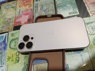 Apple iPhone 16 Pro Max