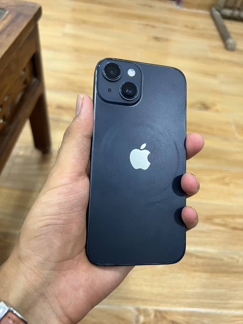 Apple iPhone 13 0