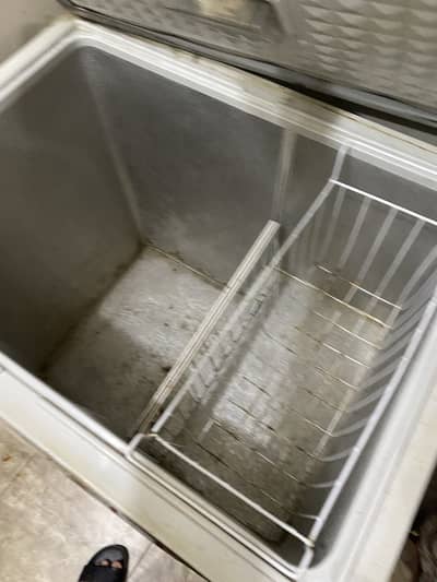Freezer in running condition