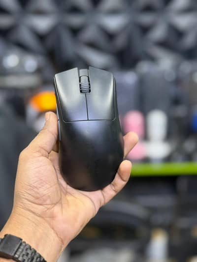 Razer Deathadder v3 pro + Razer blackwidow v4 mini hyperspeed