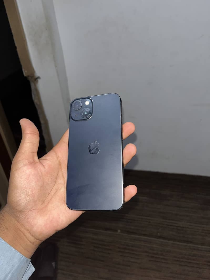 iPhone 13 8