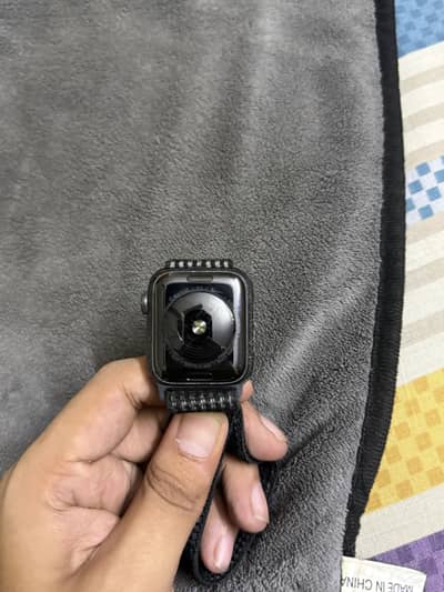 Apple watch series Se Nike edition
