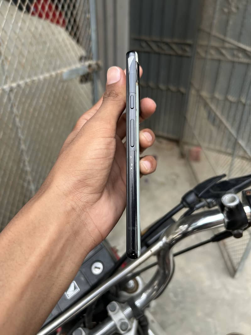 Google Pixel 6a 1