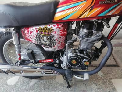 im selling my bike in bramd new condition janvan all saman available
