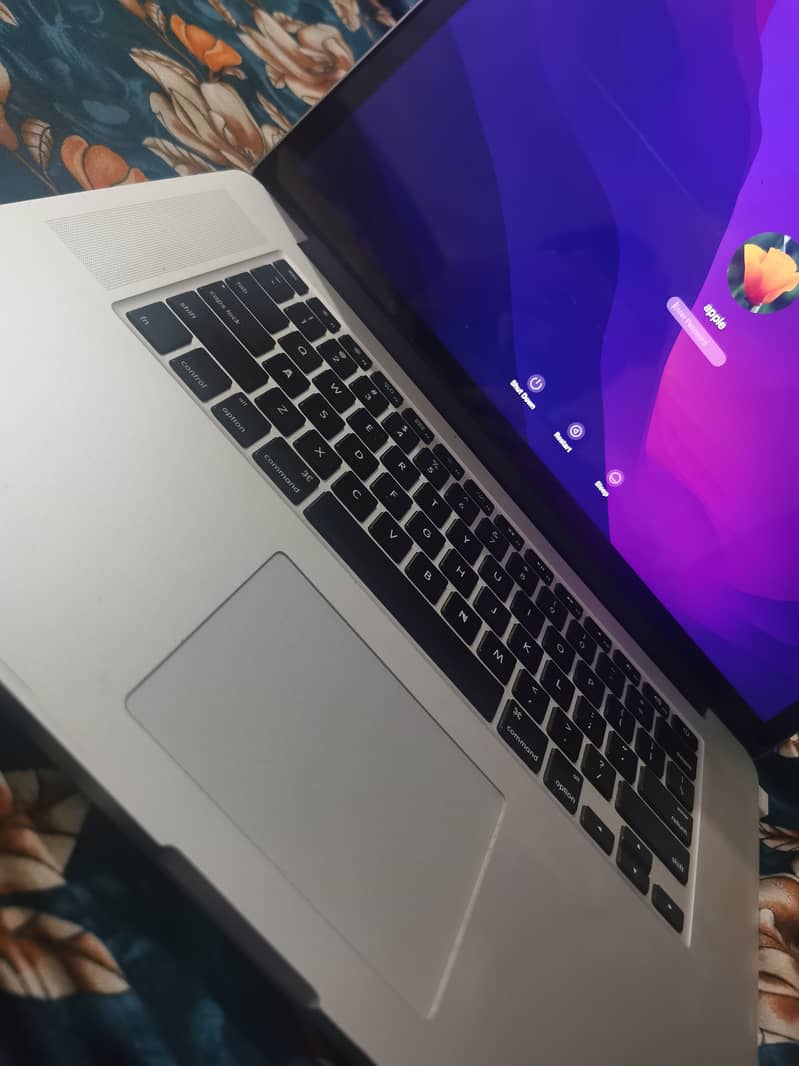 Macbook pro 2015 8
