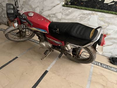 Honda 125.