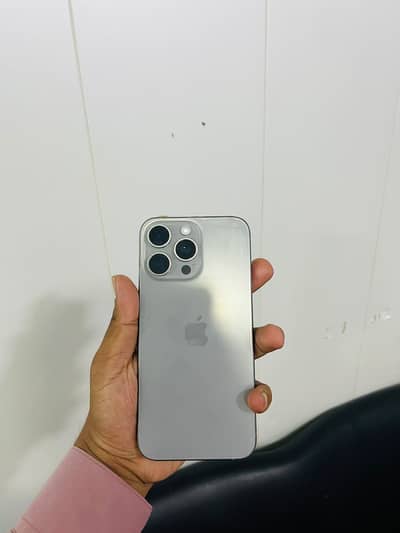Apple iPhone 15 Pro Max