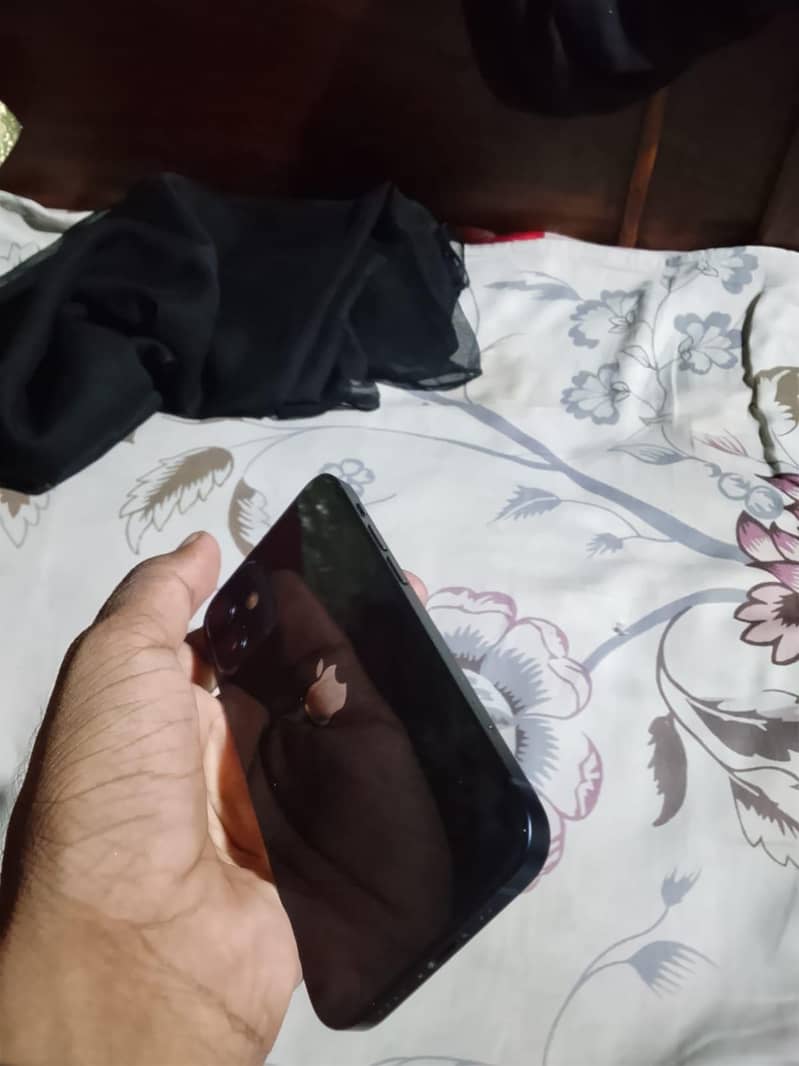 Apple iPhone 12 mini 4