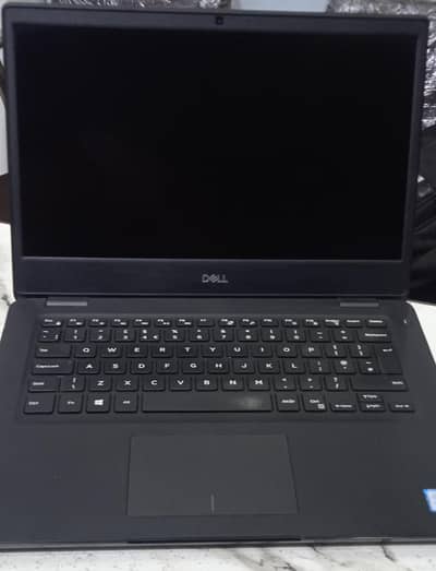 Dell ,i5 8 GN ration 8 GB ram 256 GB SSD 10 by 10 conditions
