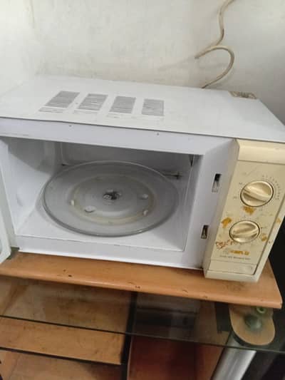 microwave oven heat nahi karta