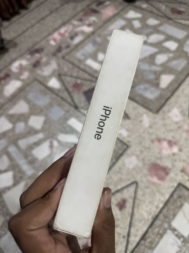 IPhone 15 Pro Max 4