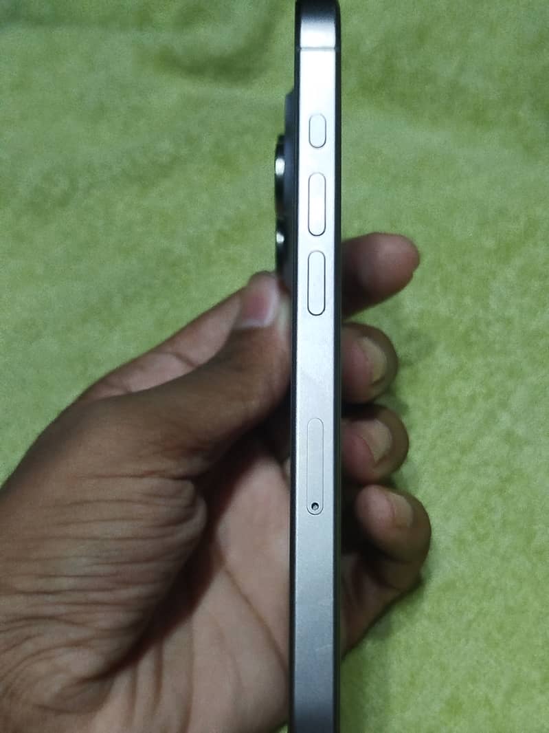 IPhone 15 Pro Max 11