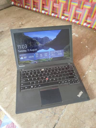 Lenovo ThinkPad X240 - i5 | 8GB RAM | 500GB Storage
