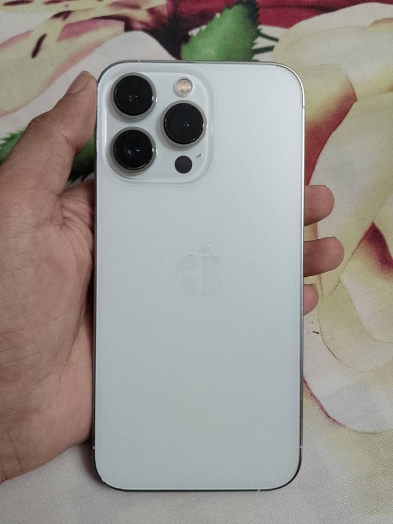 Apple iPhone 13 Pro 2