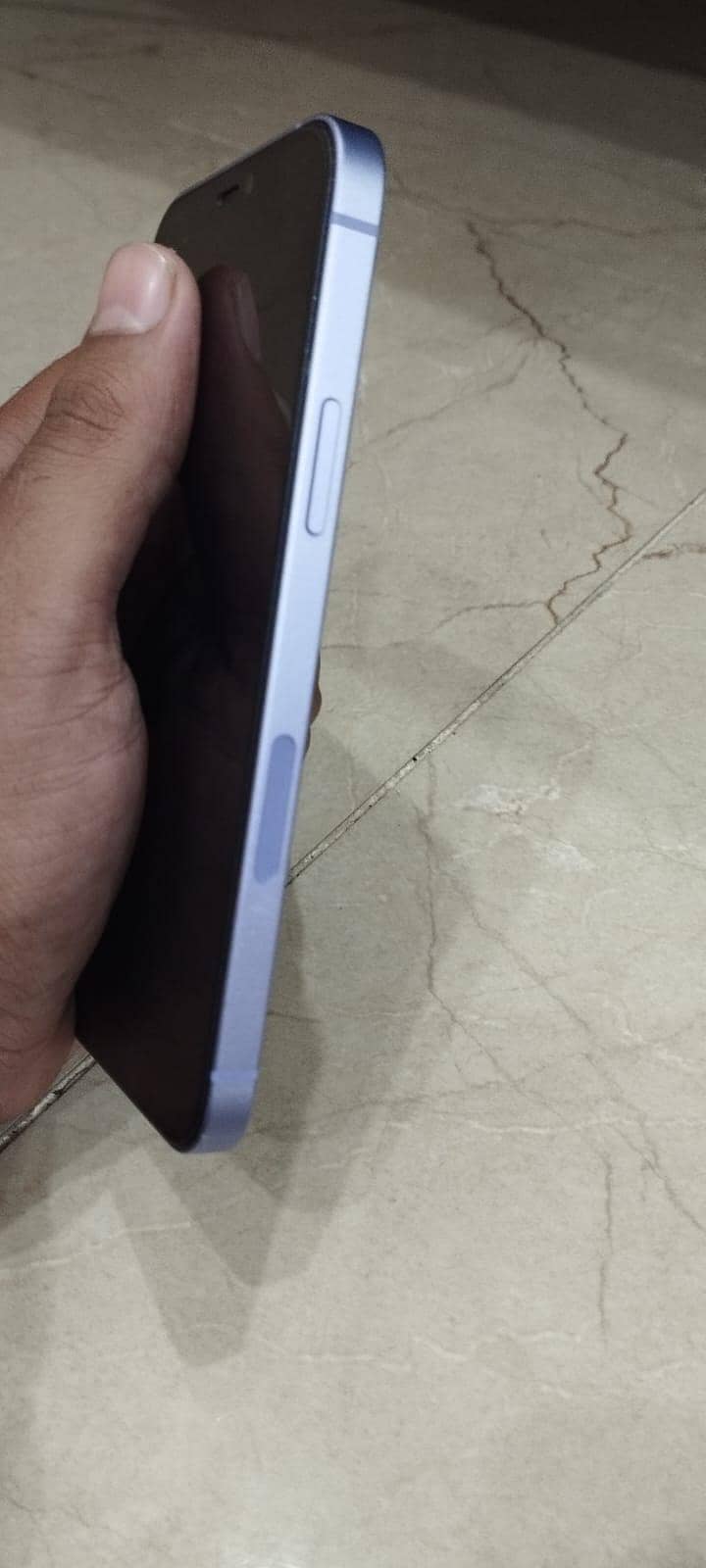 Apple iPhone 12 4