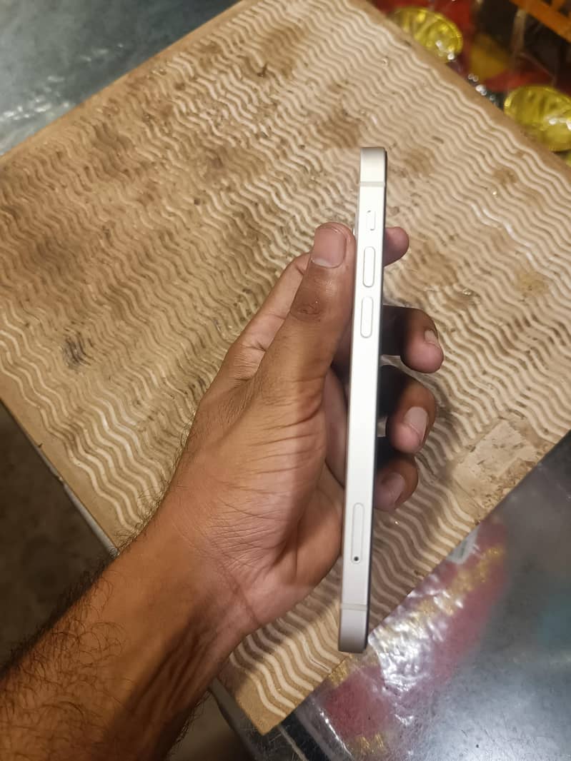 Apple iPhone 12 0