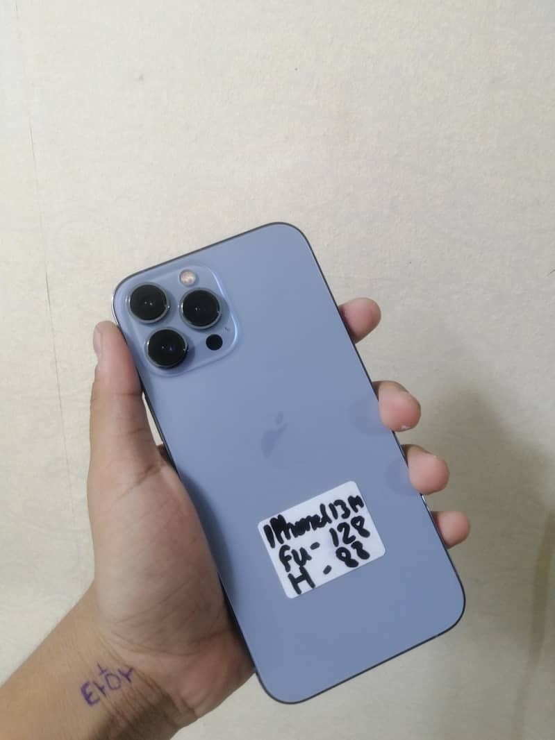 Apple iPhone 13 Pro Max 1