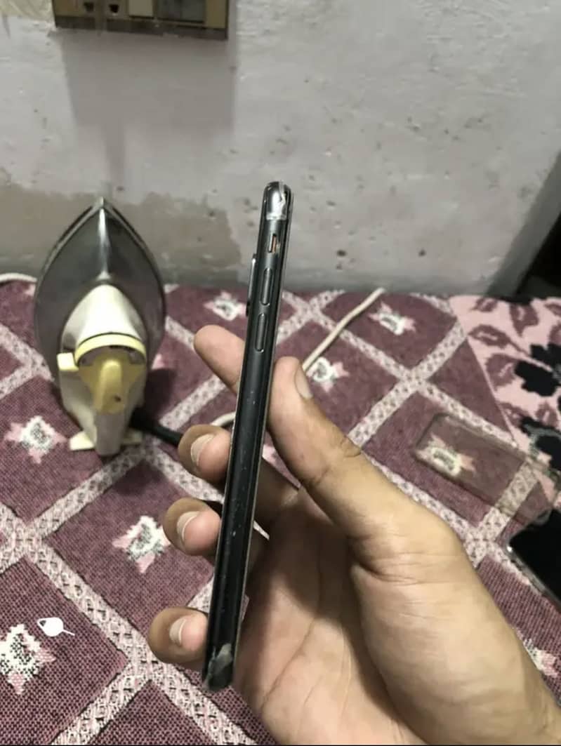 Apple iPhone X 2
