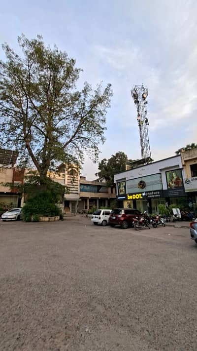 Commercial 1st Floor Shop For Rent F-10 Markaz, Islamabad