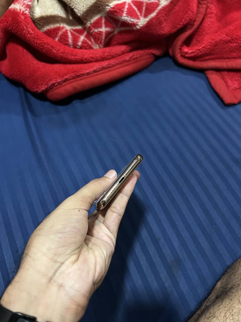 Apple iPhone 11 Pro 1