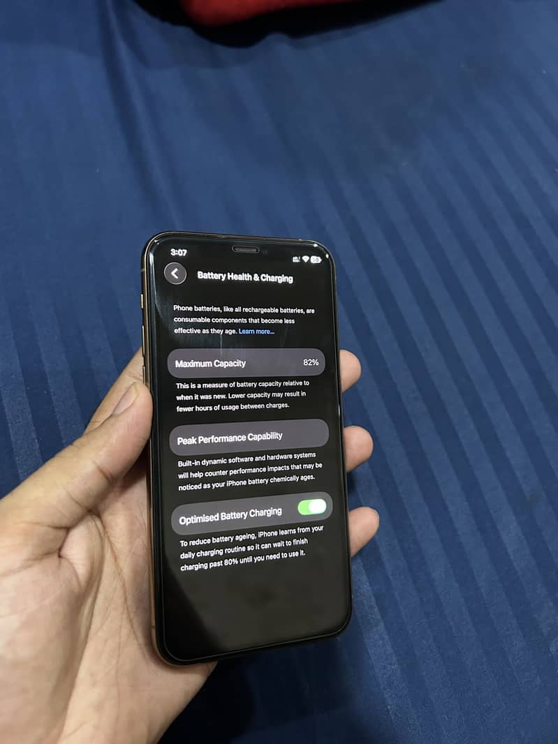 Apple iPhone 11 Pro 4