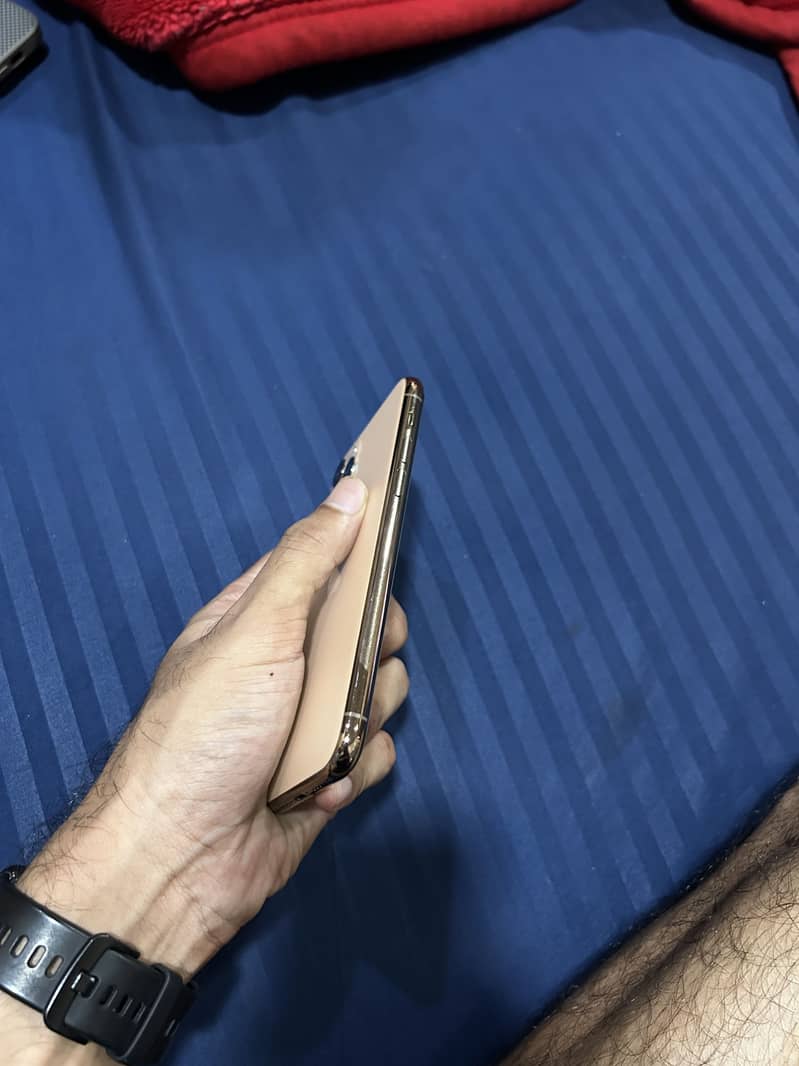 Apple iPhone 11 Pro 5