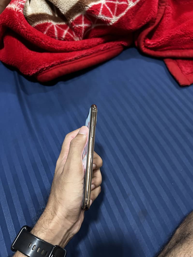 Apple iPhone 11 Pro 7
