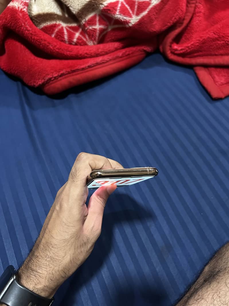 Apple iPhone 11 Pro 8