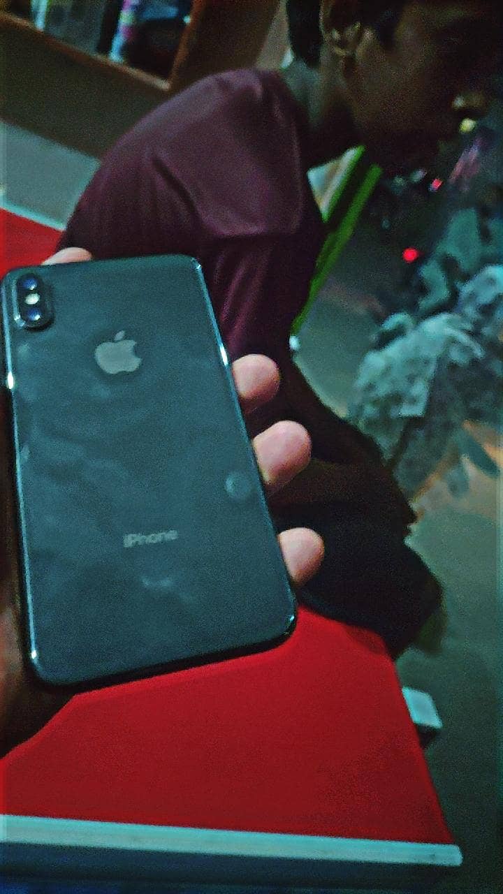 Apple iPhone X 0