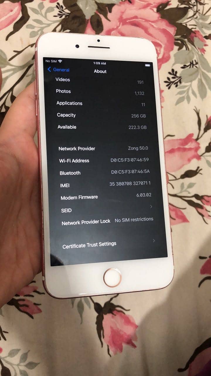 Apple iPhone 7 Plus 0