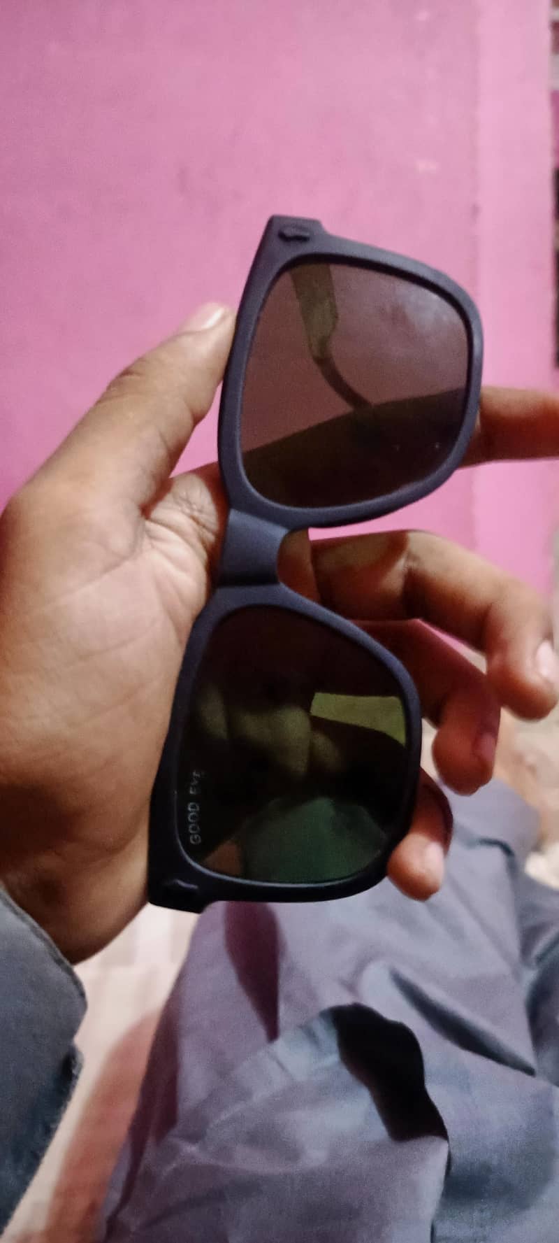 Sunglasses 0