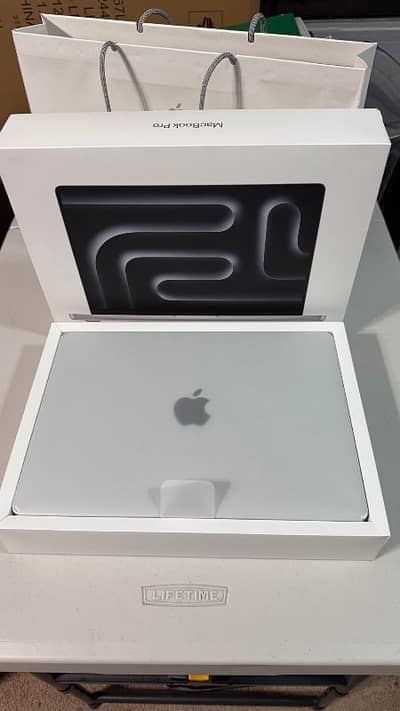 Apple MacBook Pro M2 Max 1TB - M1.2. 3.4. pro. Max. Ait