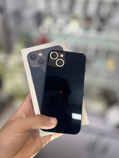 Apple iPhone 13 sim time, 10/10 condition