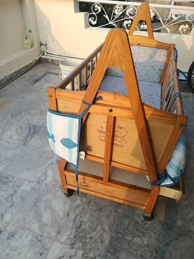Baby cort With swing and storage
