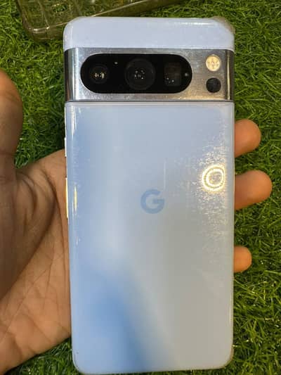 Google Pixel 8 Pro
