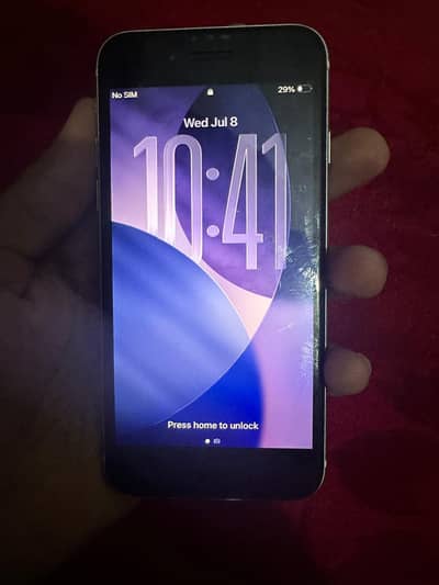 Apple iPhone SE
